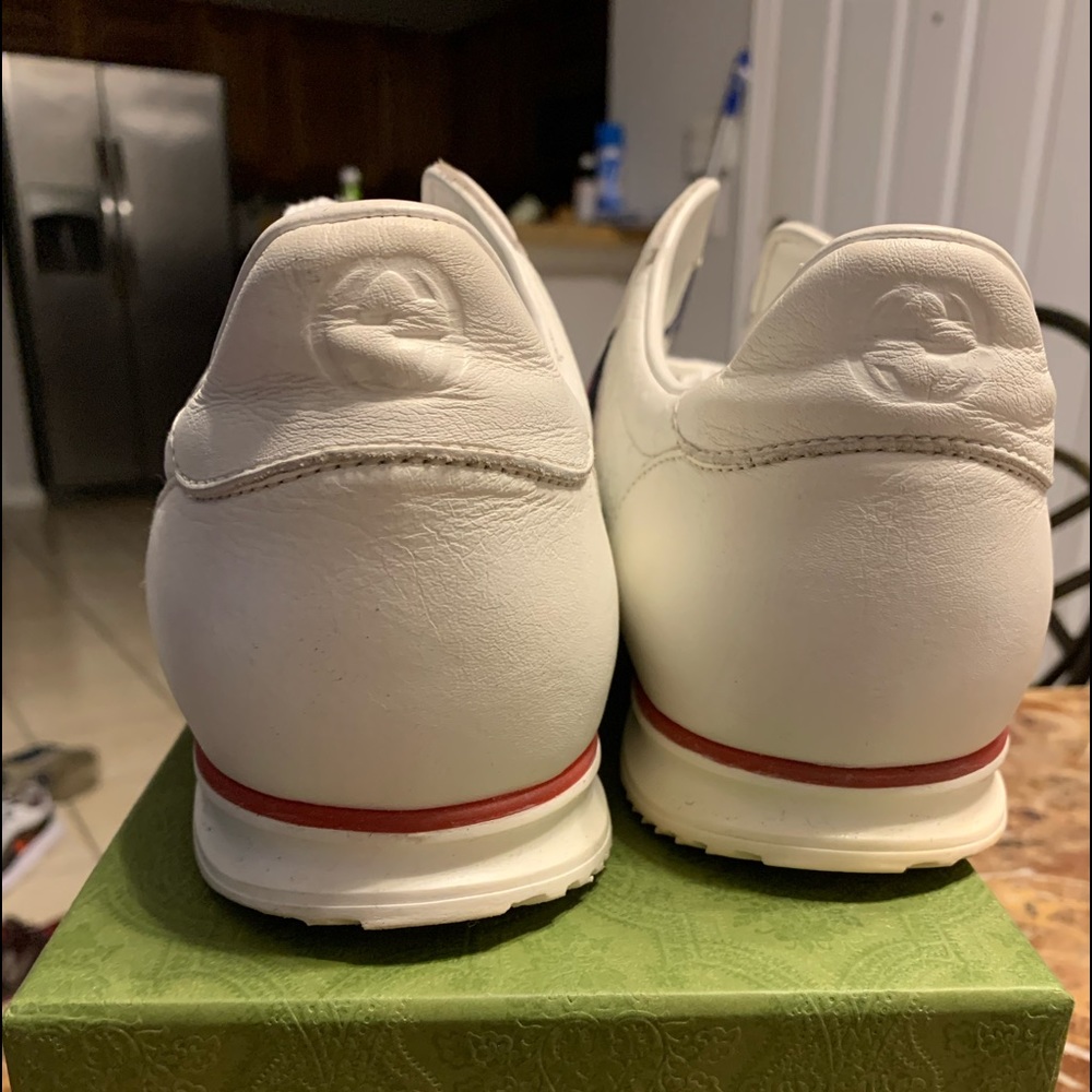Gucci sneakers men’s 11 great condition no scratches or stains